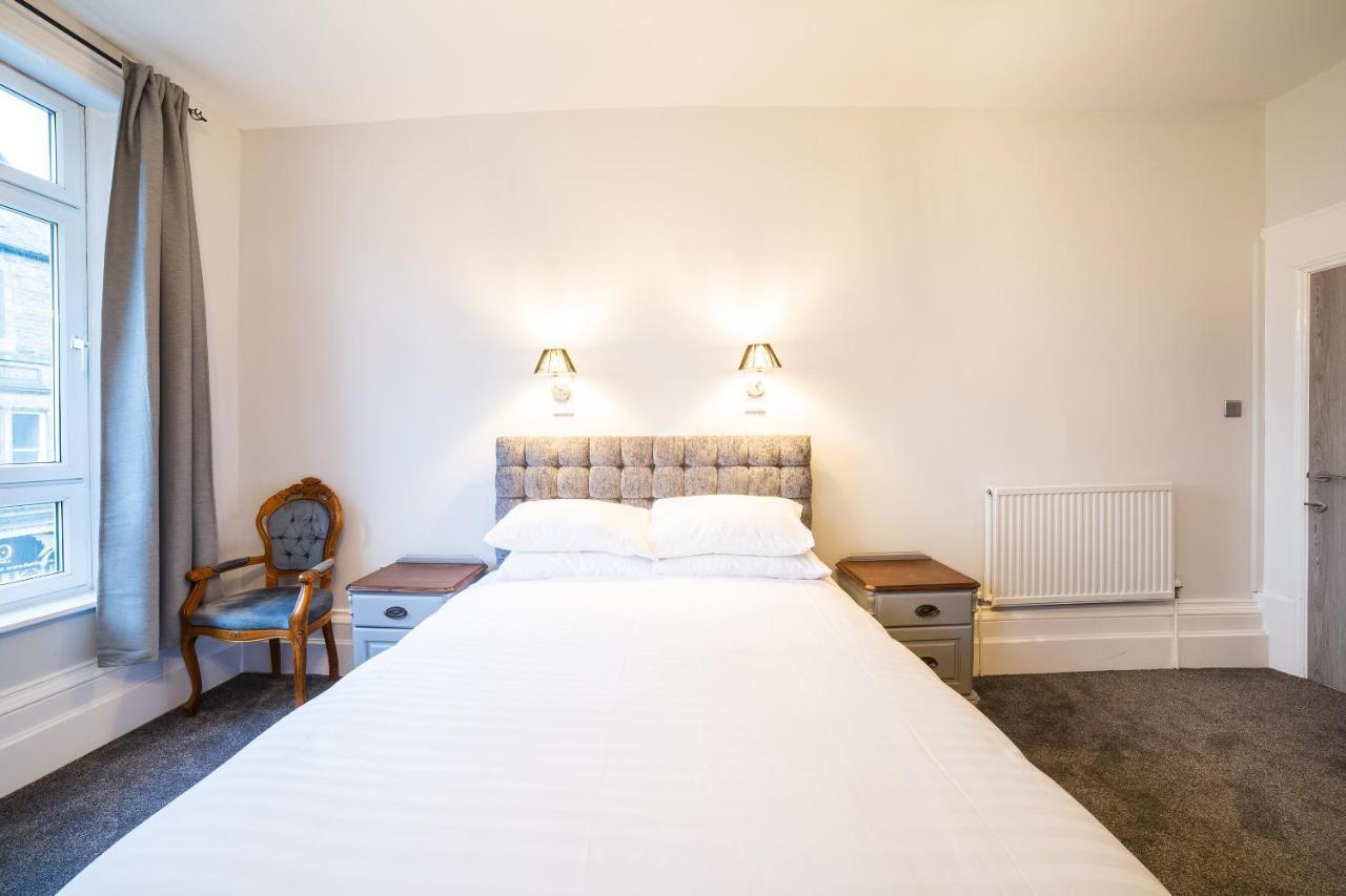 Churchill's Hotel 2*