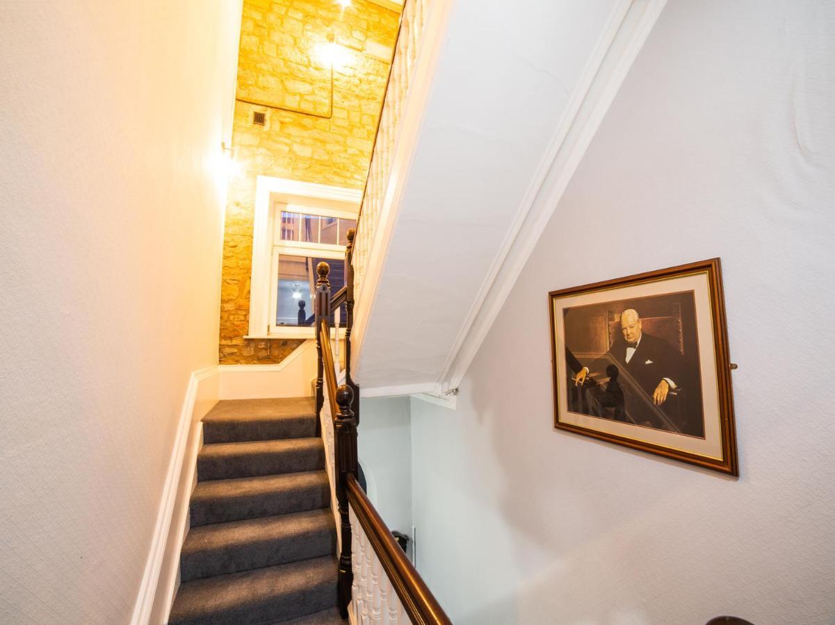 Hotel Churchill's