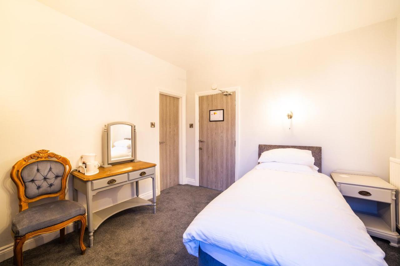 Hotel Churchill's